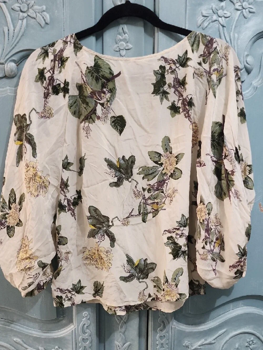 Anthropologie Lil Silk Light Cream Floral Puff-Sleeve Women's Top